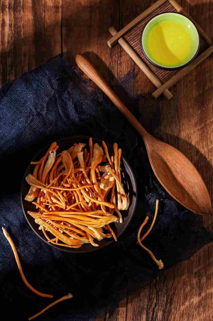 cách bảo quản đông trùng hạ thảo